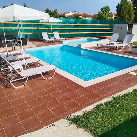 Maria Lemoni Swimming Pool Apartment Nea Skioni Luaran gambar