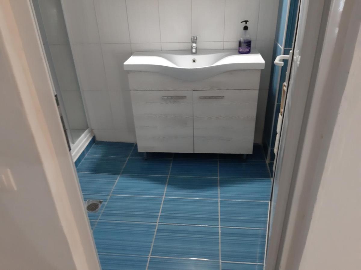 Maria Lemoni Swimming Pool Apartment Nea Skioni Luaran gambar