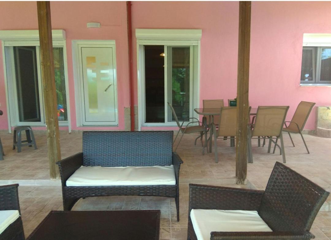 Maria Lemoni Swimming Pool Apartment Nea Skioni Luaran gambar