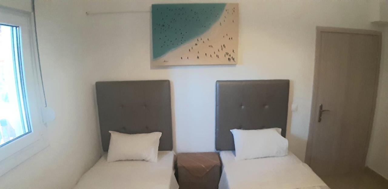 Maria Lemoni Swimming Pool Apartment Nea Skioni Luaran gambar