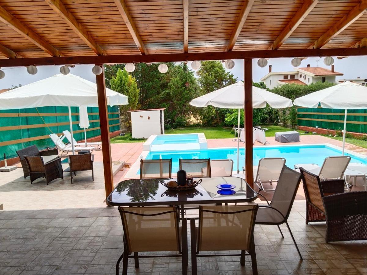 Maria Lemoni Swimming Pool Apartment Nea Skioni Luaran gambar