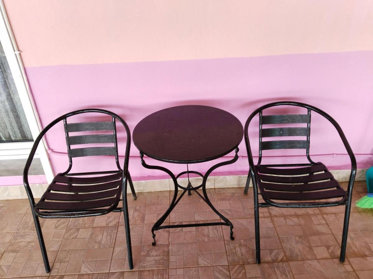 Maria Lemoni Swimming Pool Apartment Nea Skioni Luaran gambar