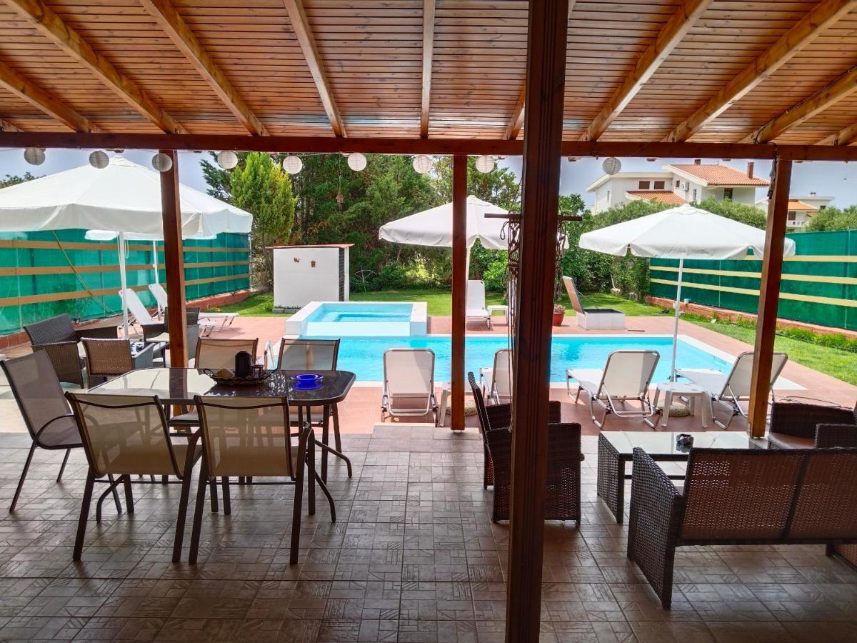 Maria Lemoni Swimming Pool Apartment Nea Skioni Luaran gambar